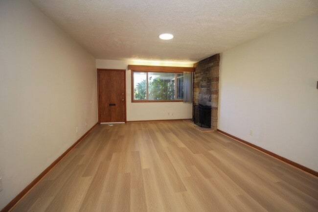 3200-3236 SW Marigold St in Portland, OR - Building Photo - Building Photo