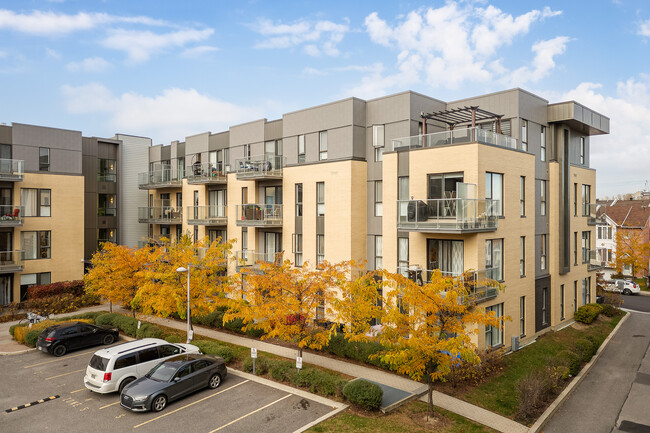 750 32E Av in Montréal, QC - Building Photo - Building Photo