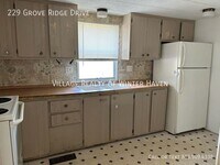 229 Grove Ridge Dr photo'