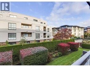 2335 Whyte Ave in Port Coquitlam, BC - Building Photo - Building Photo