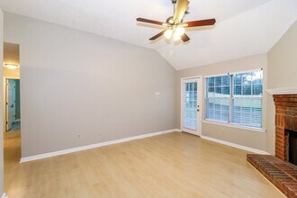 9294 Morning Garden Cove in Memphis, TN - Foto de edificio - Building Photo