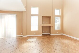 7300 Lost Shadow Ct in Las Vegas, NV - Building Photo - Building Photo