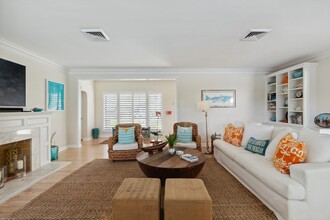 328 N Lakeside Dr in Lake Worth Beach, FL - Building Photo - Building Photo
