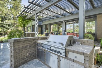 2625 Spinnaker Dr in Reno, NV - Building Photo - Building Photo