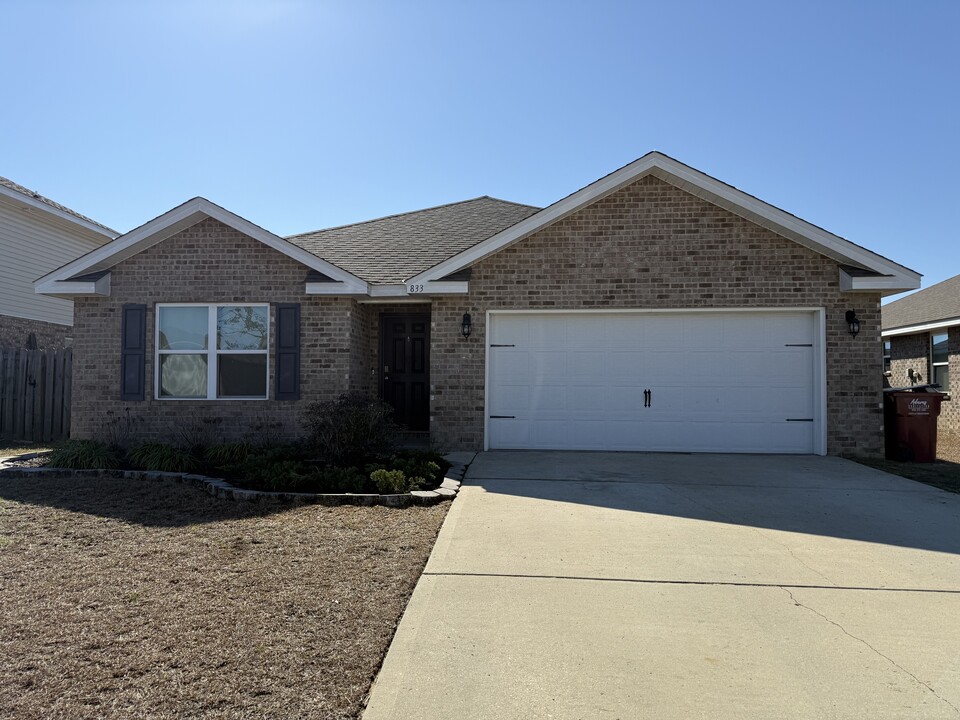 883 Moorhen Wy in Crestview, FL - Building Photo