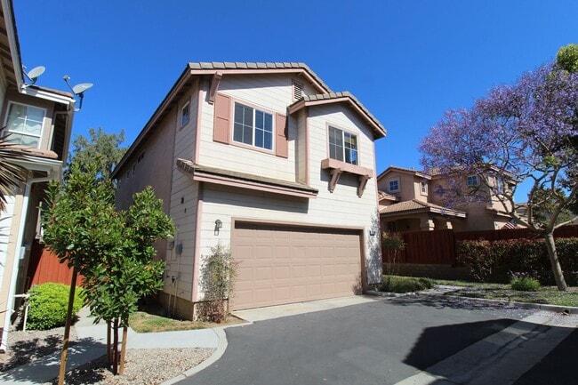 253 Pacos St in Ventura, CA - Building Photo - Building Photo
