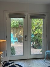 2229 S Burnside Ave, Unit 1 in Los Angeles, CA - Building Photo - Building Photo