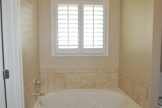 440 Cabernet Dr in Vine Grove, KY - Building Photo - Building Photo