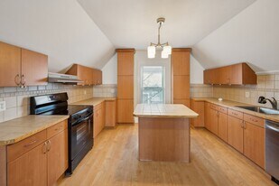 91 Walnut St in Manchester, NH - Building Photo