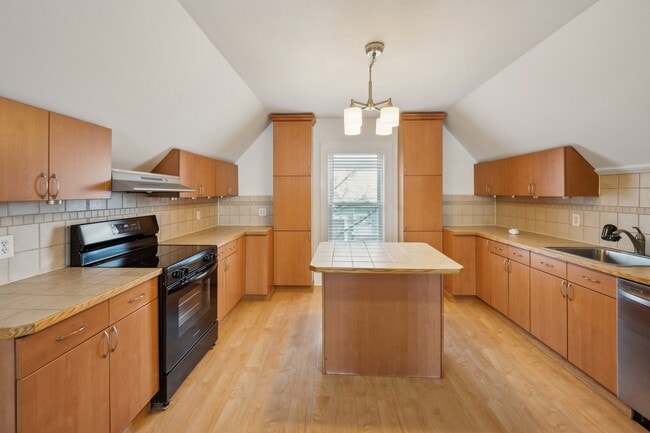 property at 91 Walnut St