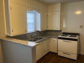 122 Hickory St in Levelland, TX - Foto de edificio - Building Photo