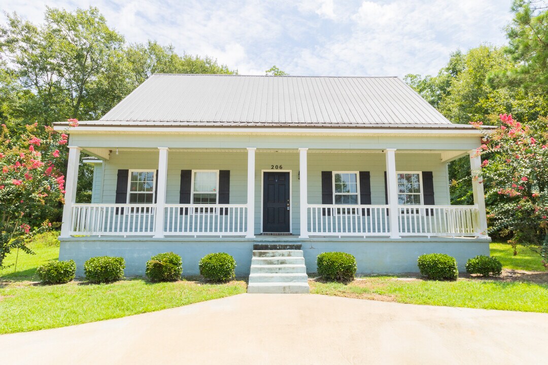 206 Little Magnolia Ln in Statesboro, GA - Building Photo