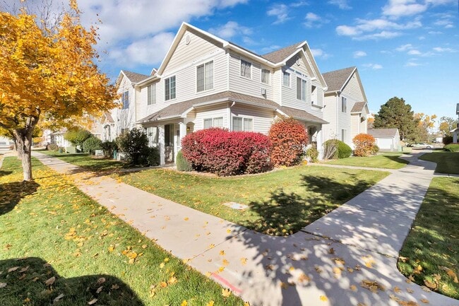 2458 Thunder Mountain Drive in Grand Junction, CO - Building Photo - Building Photo