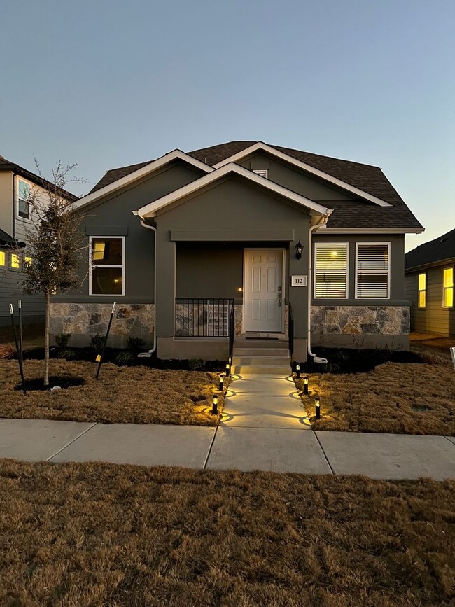 112 Watkinville Rd in Hutto, TX - Building Photo - Building Photo