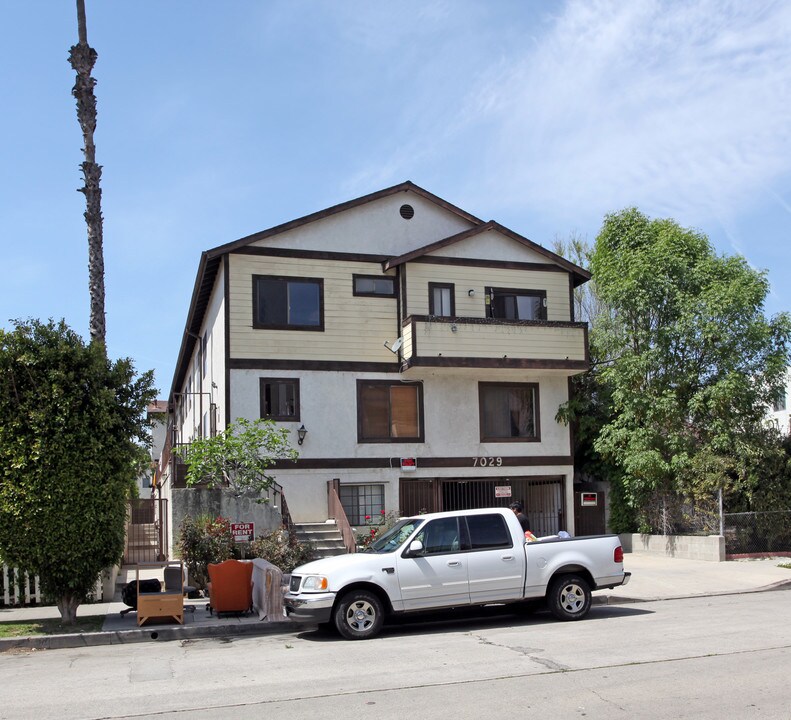 7029 Remmet Ave in Canoga Park, CA - Building Photo