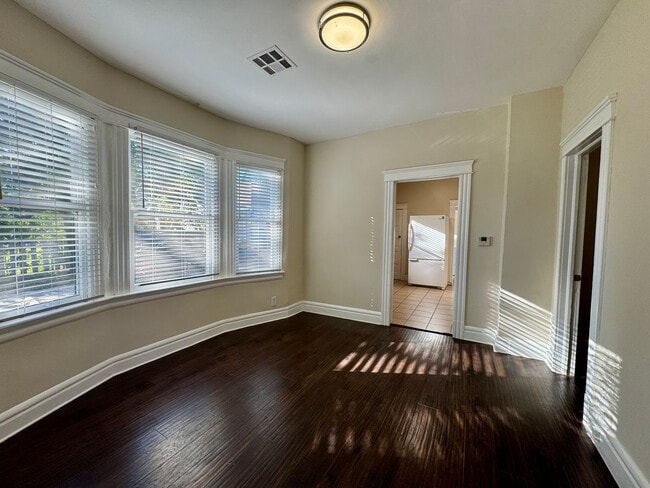 500-500 N Oakland Ave in Pasadena, CA - Building Photo - Building Photo