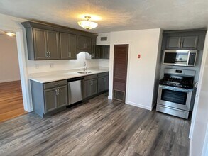 72 School St, Unit 1 in Cambridge, MA - Building Photo - Building Photo
