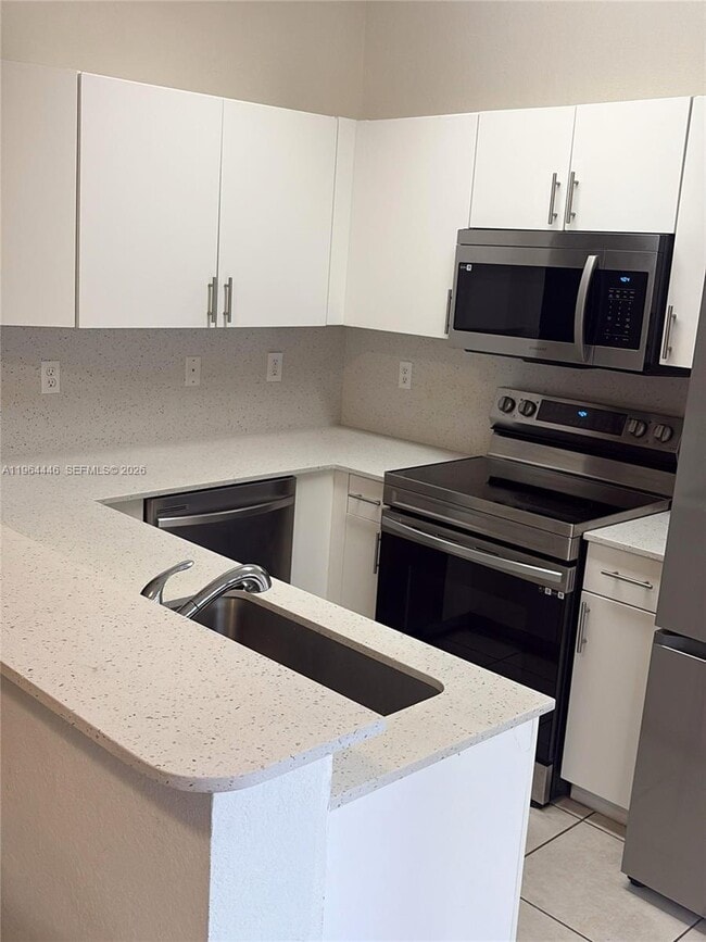 10776 NW 84th Ln in Doral, FL - Building Photo - Building Photo