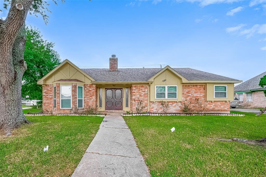 13022 Naples Ln in Stafford, TX - Building Photo