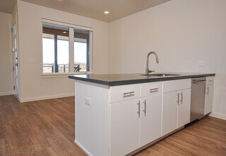 1542 Myers Ln in Medford, OR - Building Photo - Building Photo