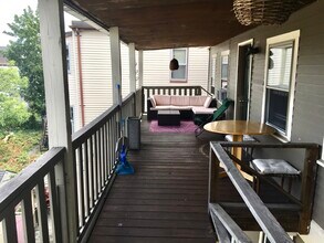 157 Perkins St, Unit 3 in Somerville, MA - Foto de edificio - Building Photo