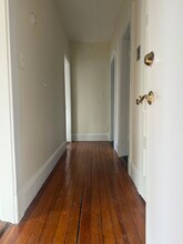 30 Frost St, Unit 2 in Cambridge, MA - Foto de edificio - Building Photo