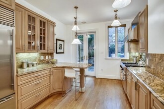 3033 Dent Plz NW in Washington, DC - Building Photo - Building Photo