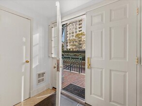 20 Rowes Wharf in Boston, MA - Building Photo - Building Photo