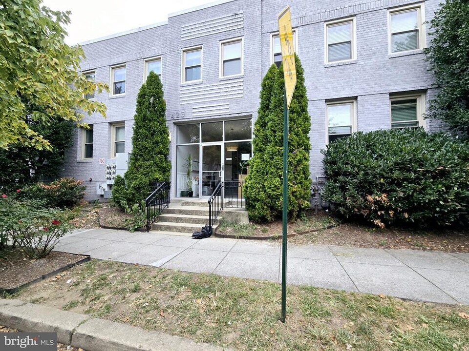 423 18th St NE in Washington, DC - Building Photo