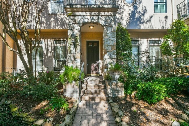 property at 3326 Memorial Crest Blvd