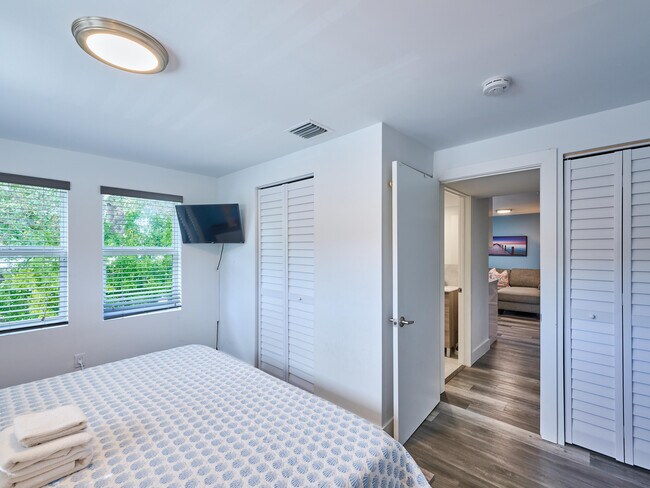 2020 Washington St in Hollywood, FL - Foto de edificio - Building Photo