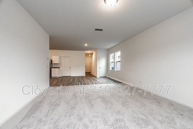 5110 Flying Hooves in San Antonio, TX - Building Photo - Building Photo