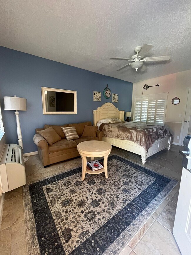 8365 Mulligan Cir in Port St. Lucie, FL - Building Photo - Building Photo