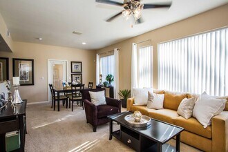 The Boulders at Lone Mountain in Las Vegas, NV - Foto de edificio - Building Photo