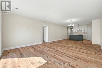 448 Falcon Ln in Russell, ON - Building Photo - Building Photo