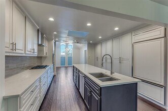 5820 Orchid Ln in Dallas, TX - Building Photo - Building Photo