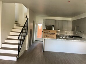 603 W Anapamu St in Santa Barbara, CA - Building Photo - Building Photo