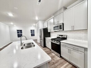 470 Carolina Spgs Blvd in Apex, NC - Foto de edificio - Building Photo