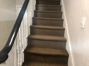 277 Laurel Hill Ave, Unit Floor 2 in Norwich, CT - Building Photo - Building Photo