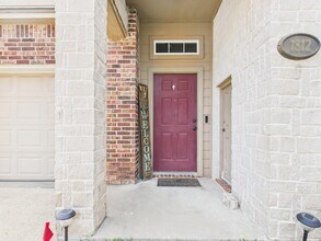 1812 W Villa Maria Rd in Bryan, TX - Foto de edificio - Building Photo