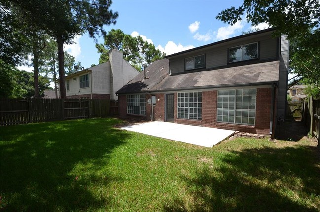 7748 Pine Center Dr in Houston, TX - Building Photo - Building Photo