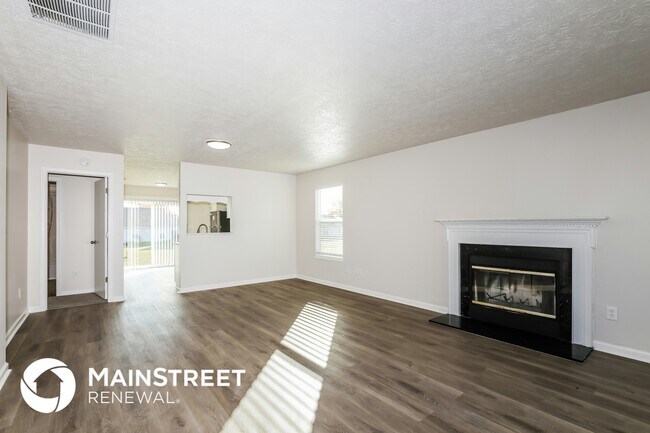 11115 Dura Dr in Indianapolis, IN - Building Photo - Building Photo