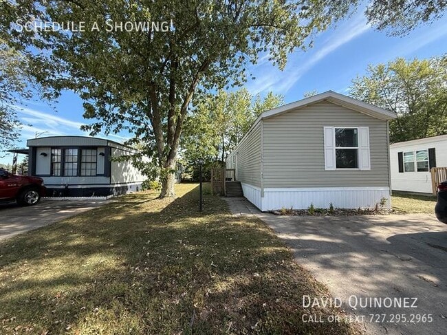 5820 Alta Vista Ct in Fort Wayne, IN - Building Photo - Building Photo
