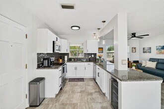 1036 Madison St in Largo, FL - Building Photo - Building Photo