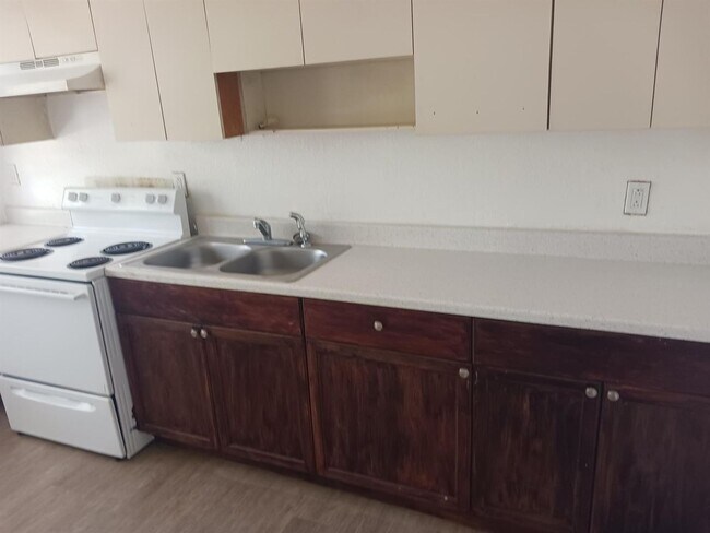 706 9th St in West Palm Beach, FL - Building Photo - Building Photo