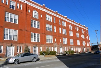 San Regis Apartments in St. Joseph, MO - Building Photo - Building Photo