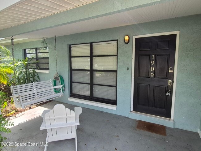 1909 Nixon Ave in Melbourne, FL - Foto de edificio - Building Photo
