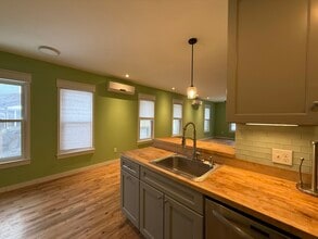 112 S Plain St in Ithaca, NY - Building Photo - Building Photo