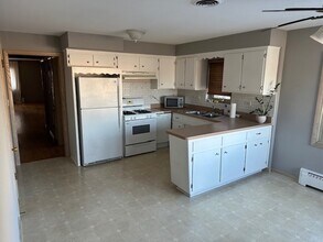 619 N Northwest Hwy, Unit 2 in Park Ridge, IL - Building Photo - Building Photo