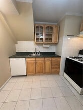 809 Hampshire Rd in Bay Shore, NY - Building Photo - Building Photo